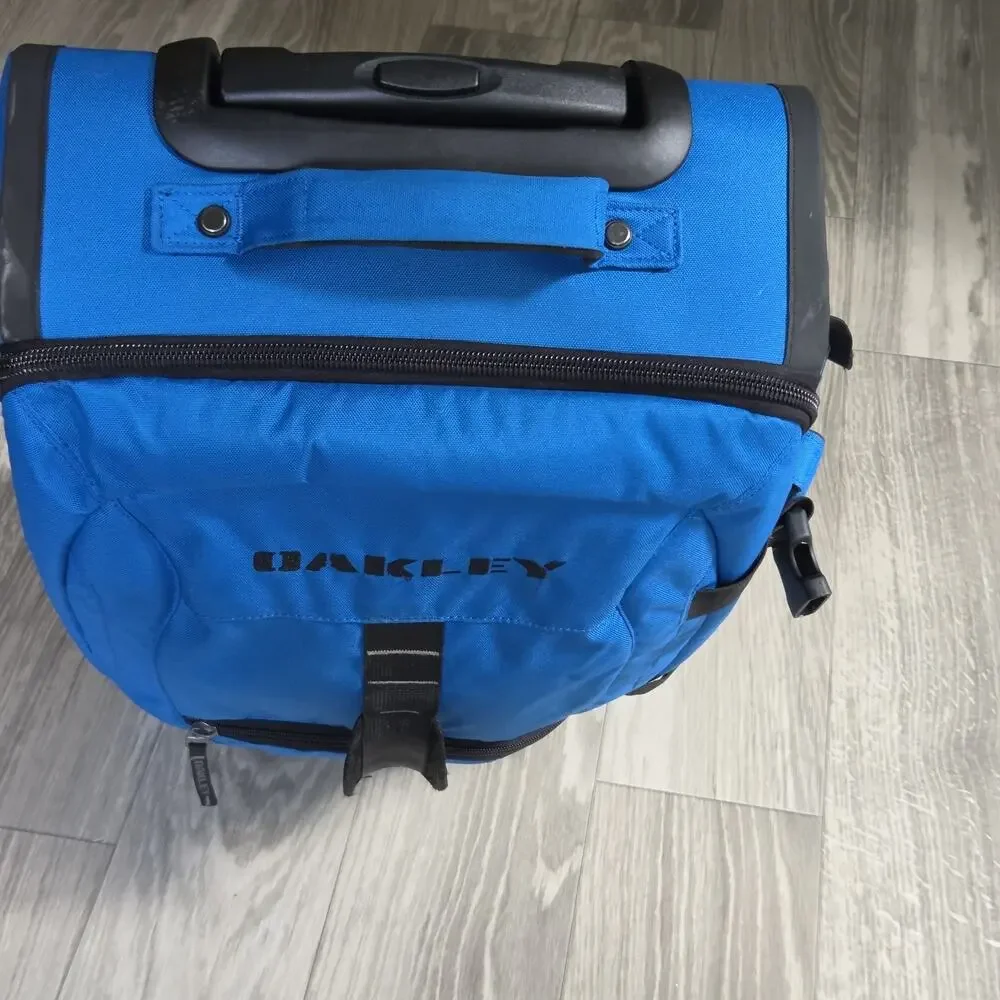 OAKLEY Black Carry Bag Rolling Luggage 22in ×14in ×8in Travel Case Japan